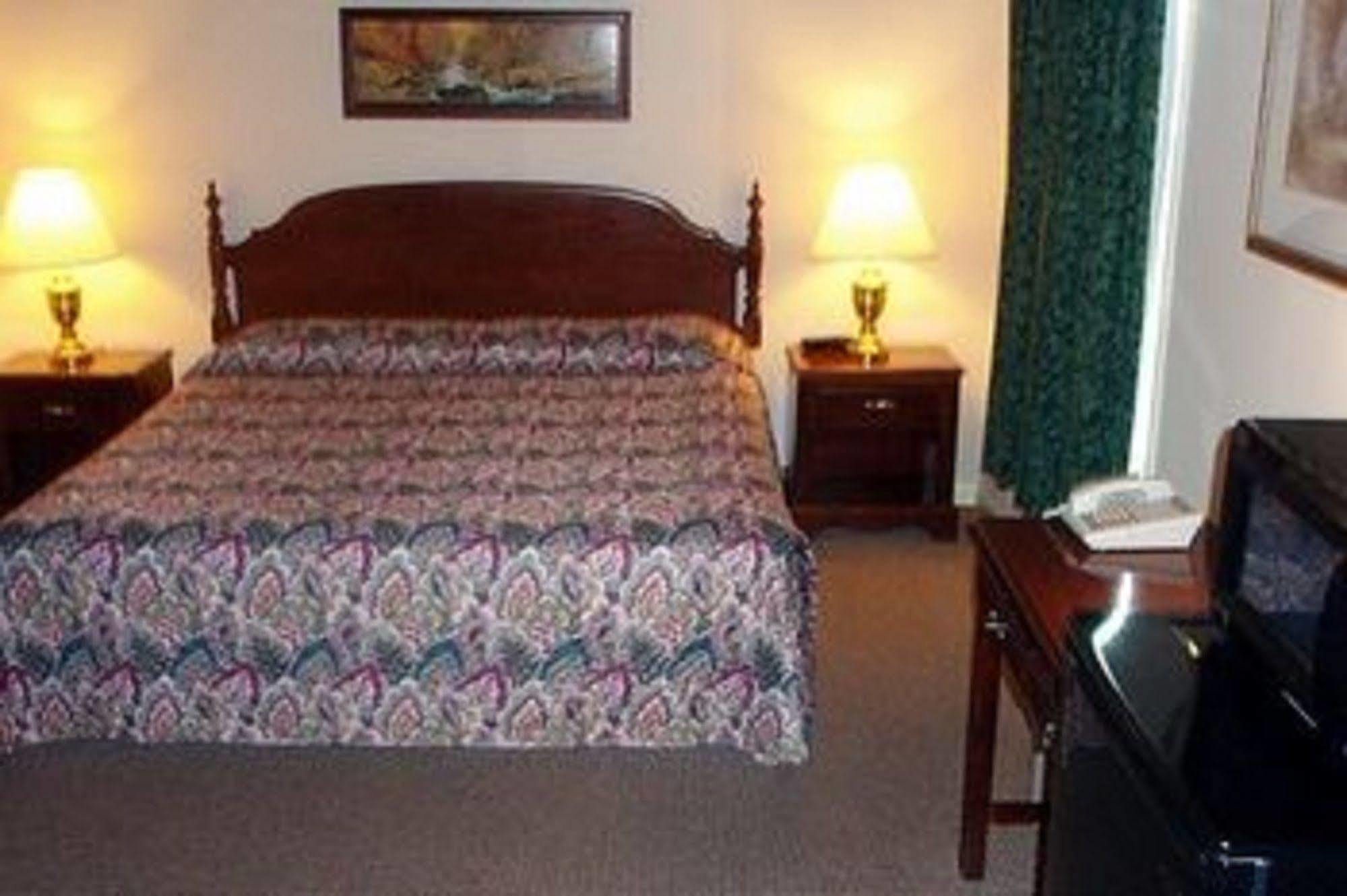 Country Squire Inn And Suites New Holland Exterior foto